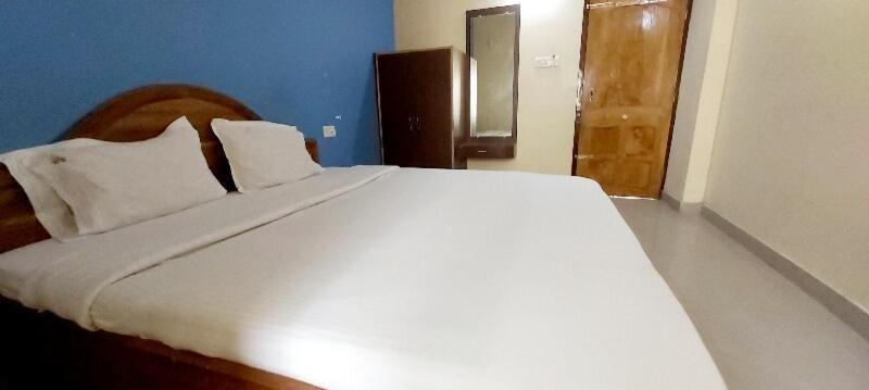 Spot On 80624 Hotel Niladri Complex 普里 外观 照片